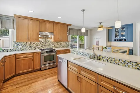 605 South Fern Avenue Elmhurst IL 60126