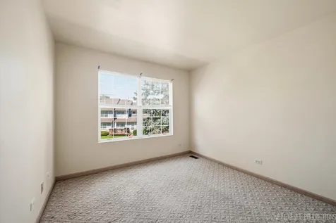 37 Ione Drive South Elgin IL 60177