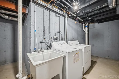 37 Ione Drive South Elgin IL 60177