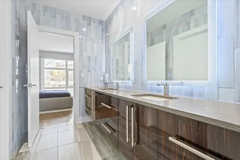 2009 Skyelar Court Highland Park IL 60035