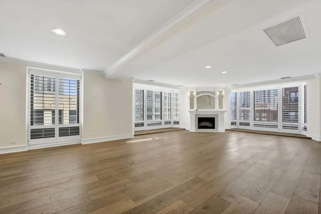 40 East Delaware Place Chicago IL 60611