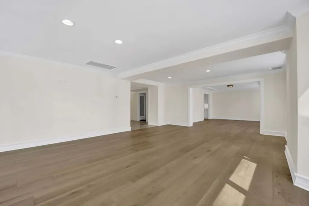 40 East Delaware Place Chicago IL 60611