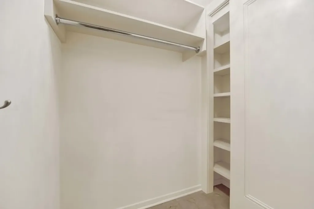 40 East Delaware Place Chicago IL 60611