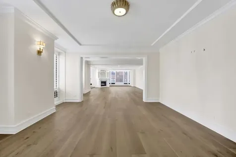 40 East Delaware Place Chicago IL 60611
