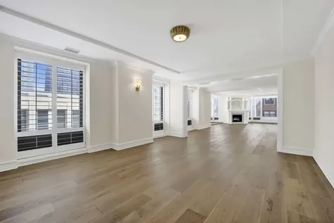 40 East Delaware Place Chicago IL 60611
