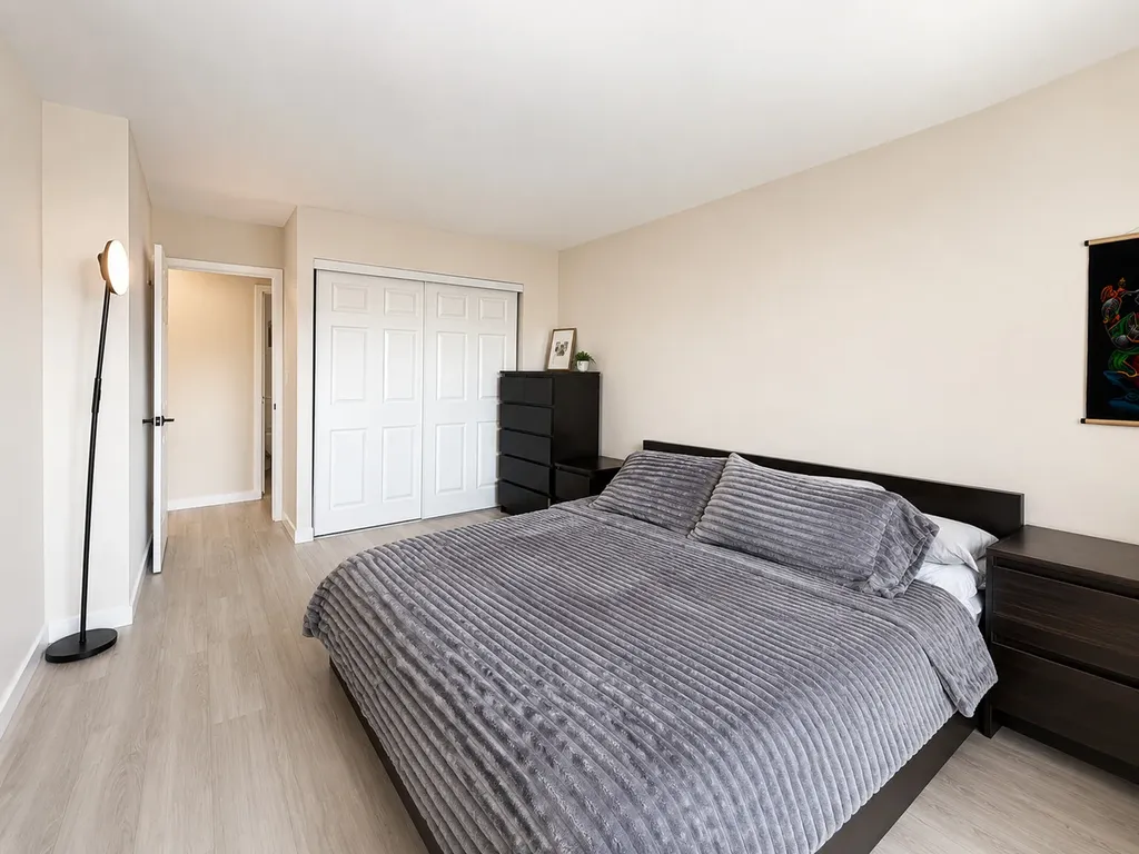 1455 North Sandburg Terrace Chicago IL 60610