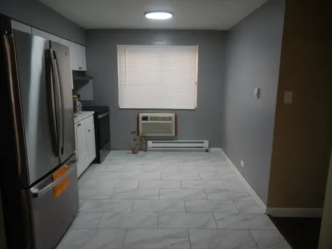 704 West 111th Street Chicago IL 60628