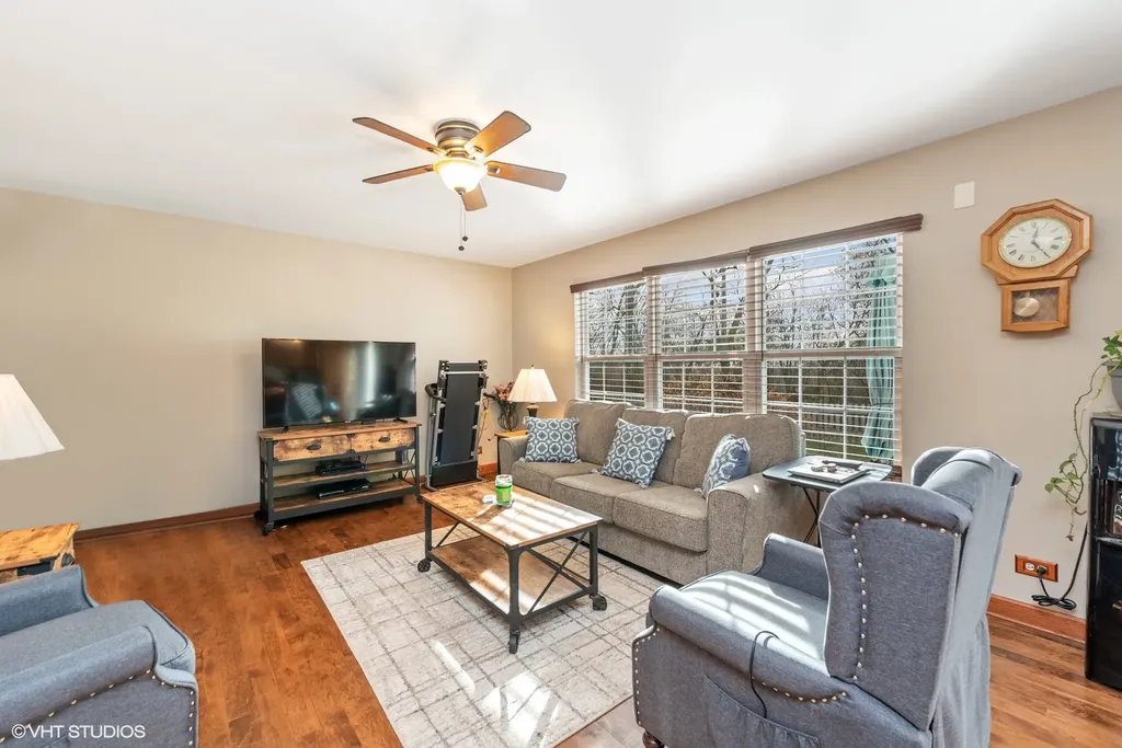 11061 Bayou Court Huntley IL 60142