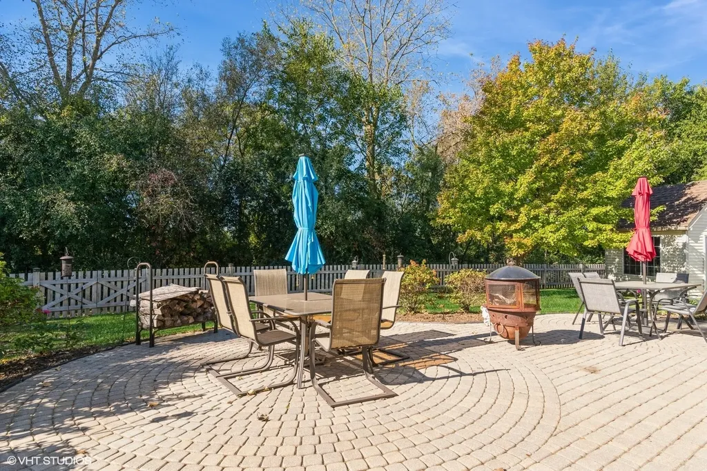11061 Bayou Court Huntley IL 60142