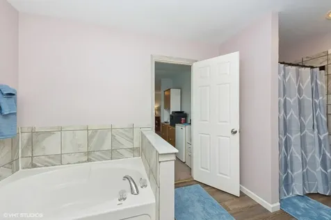 11061 Bayou Court Huntley IL 60142