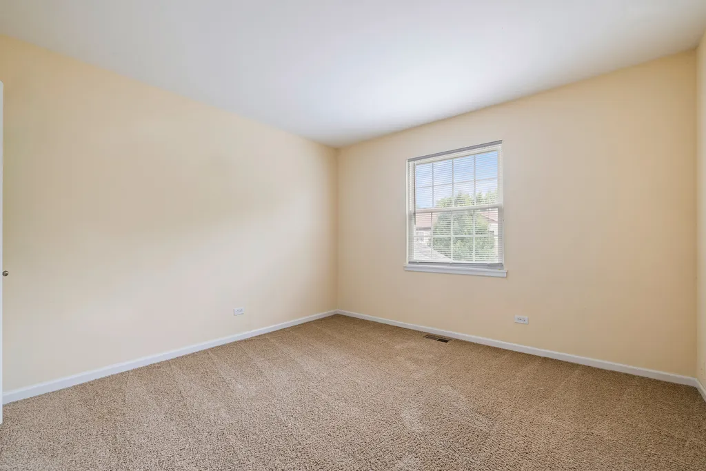510 Nebraska Circle Carol Stream IL 60188