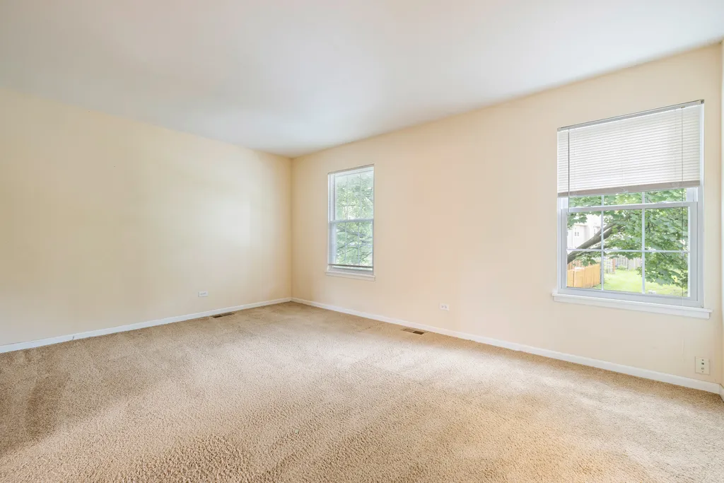 510 Nebraska Circle Carol Stream IL 60188
