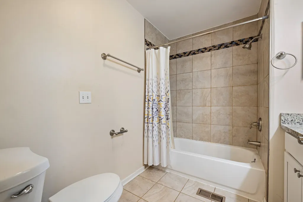 510 Nebraska Circle Carol Stream IL 60188