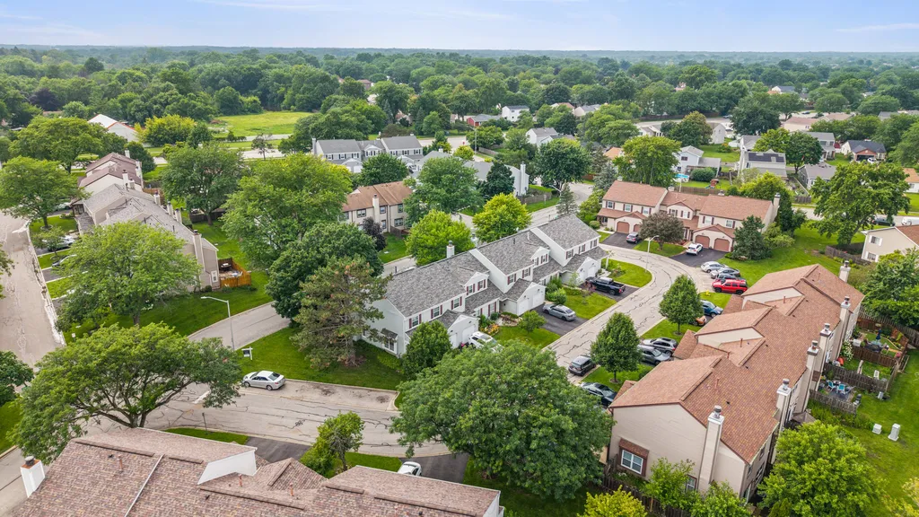 510 Nebraska Circle Carol Stream IL 60188
