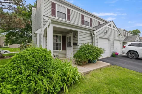 510 Nebraska Circle Carol Stream IL 60188