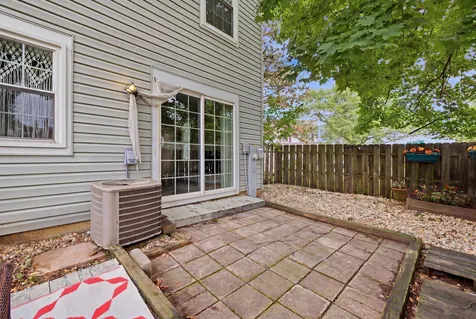 510 Nebraska Circle Carol Stream IL 60188