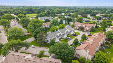 510 Nebraska Circle Carol Stream IL 60188