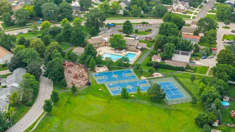 510 Nebraska Circle Carol Stream IL 60188