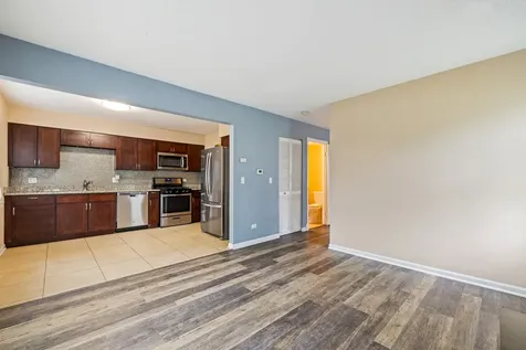 510 Nebraska Circle Carol Stream IL 60188