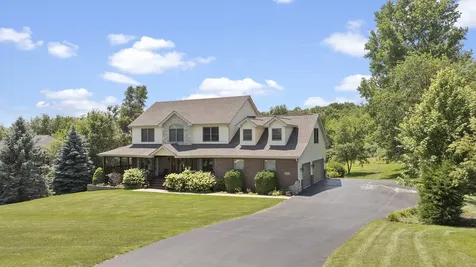 12810 Skyline Drive Roscoe IL 61073
