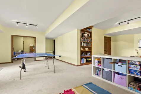 12810 Skyline Drive Roscoe IL 61073