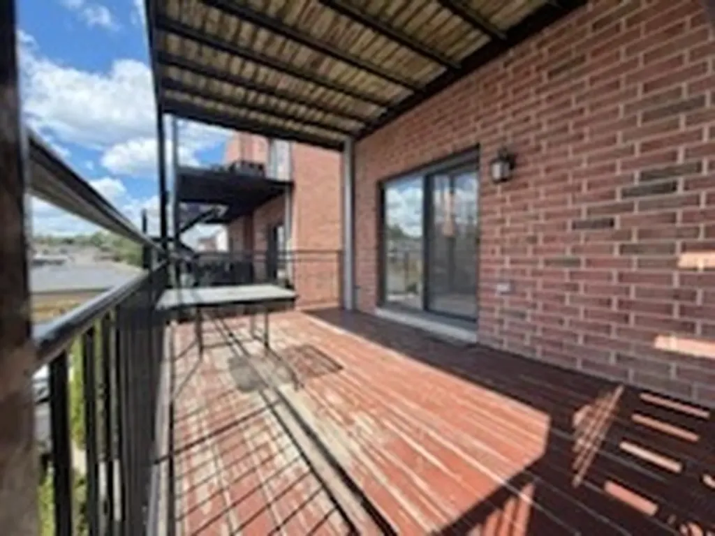 5358 North Central Avenue Chicago IL 60630
