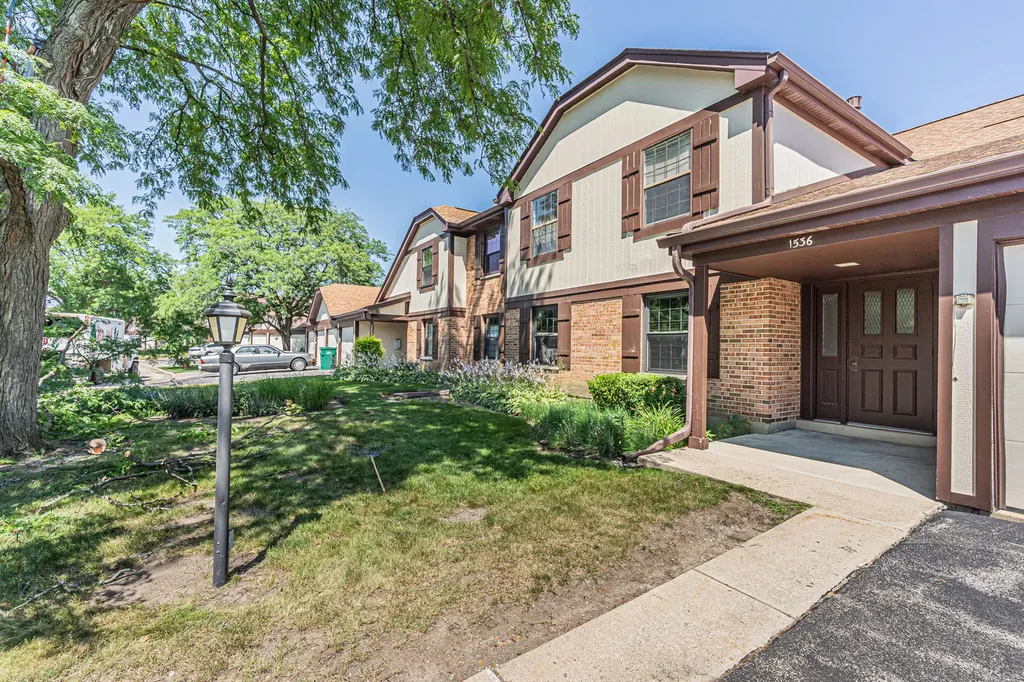 1538 Springview Court Wheeling IL 60090