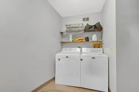 1538 Springview Court Wheeling IL 60090