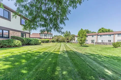 1538 Springview Court Wheeling IL 60090