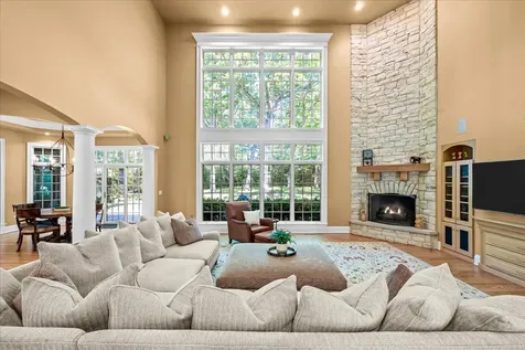 1920 Merritt Lane Lake Forest IL 60045