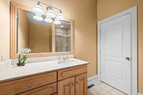 1920 Merritt Lane Lake Forest IL 60045
