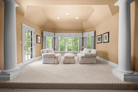 1920 Merritt Lane Lake Forest IL 60045
