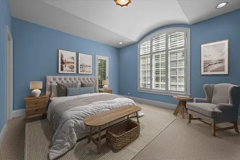 1920 Merritt Lane Lake Forest IL 60045