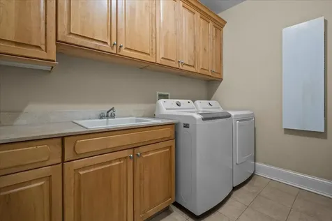 1920 Merritt Lane Lake Forest IL 60045