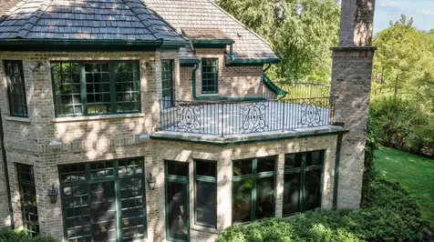 1920 Merritt Lane Lake Forest IL 60045