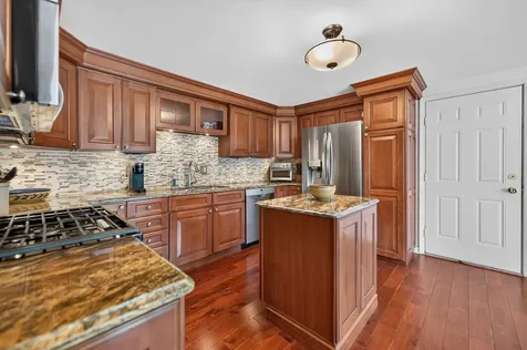 87 Whittington Course St. Charles IL 60174
