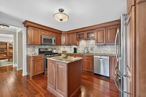 87 Whittington Course St. Charles IL 60174