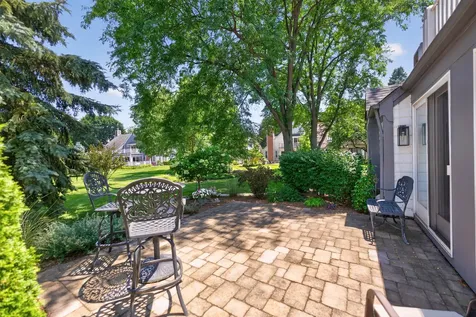 87 Whittington Course St. Charles IL 60174