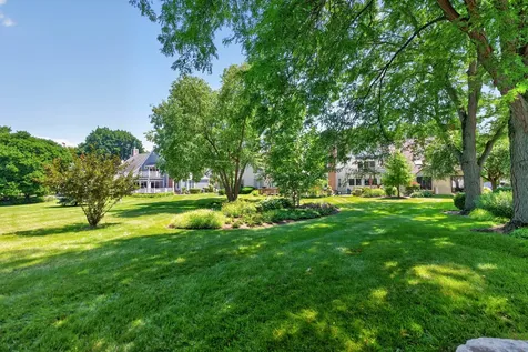 87 Whittington Course St. Charles IL 60174