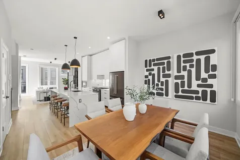 4246 West Belmont Avenue Chicago IL 60641