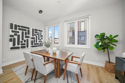 4246 West Belmont Avenue Chicago IL 60641