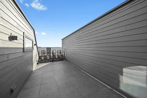 4246 West Belmont Avenue Chicago IL 60641