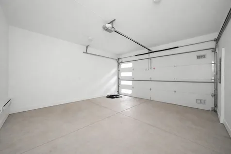4246 West Belmont Avenue Chicago IL 60641