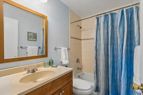 1436 Arbor Vitae Road Deerfield IL 60015