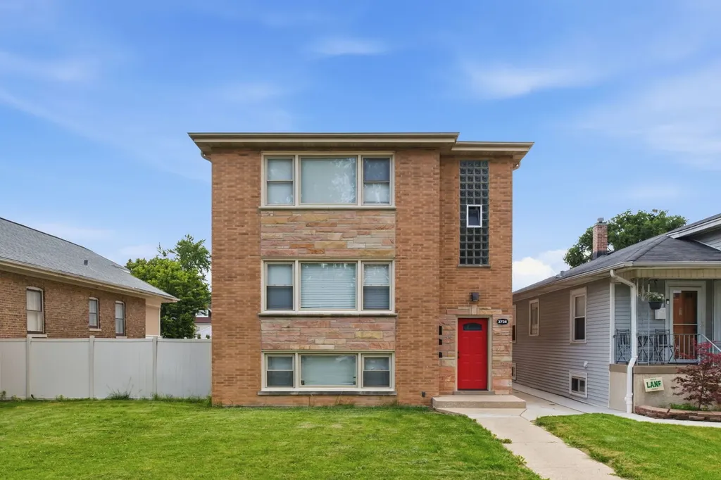 2726 North Nordica Avenue Chicago IL 60707