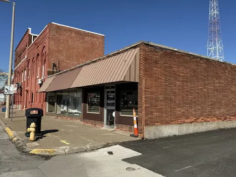 309-313 17TH Street Rock Island IL 61201