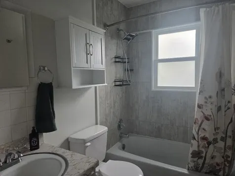 426 Fisk Avenue Dekalb IL 60115