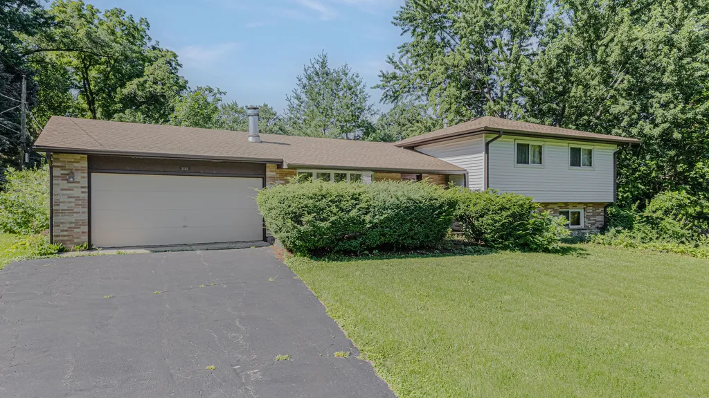 23313 West Hillcrest Drive Lake Zurich IL 60047