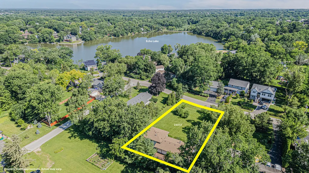 23313 West Hillcrest Drive Lake Zurich IL 60047