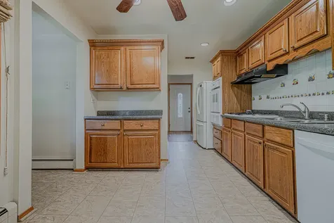 23313 West Hillcrest Drive Lake Zurich IL 60047